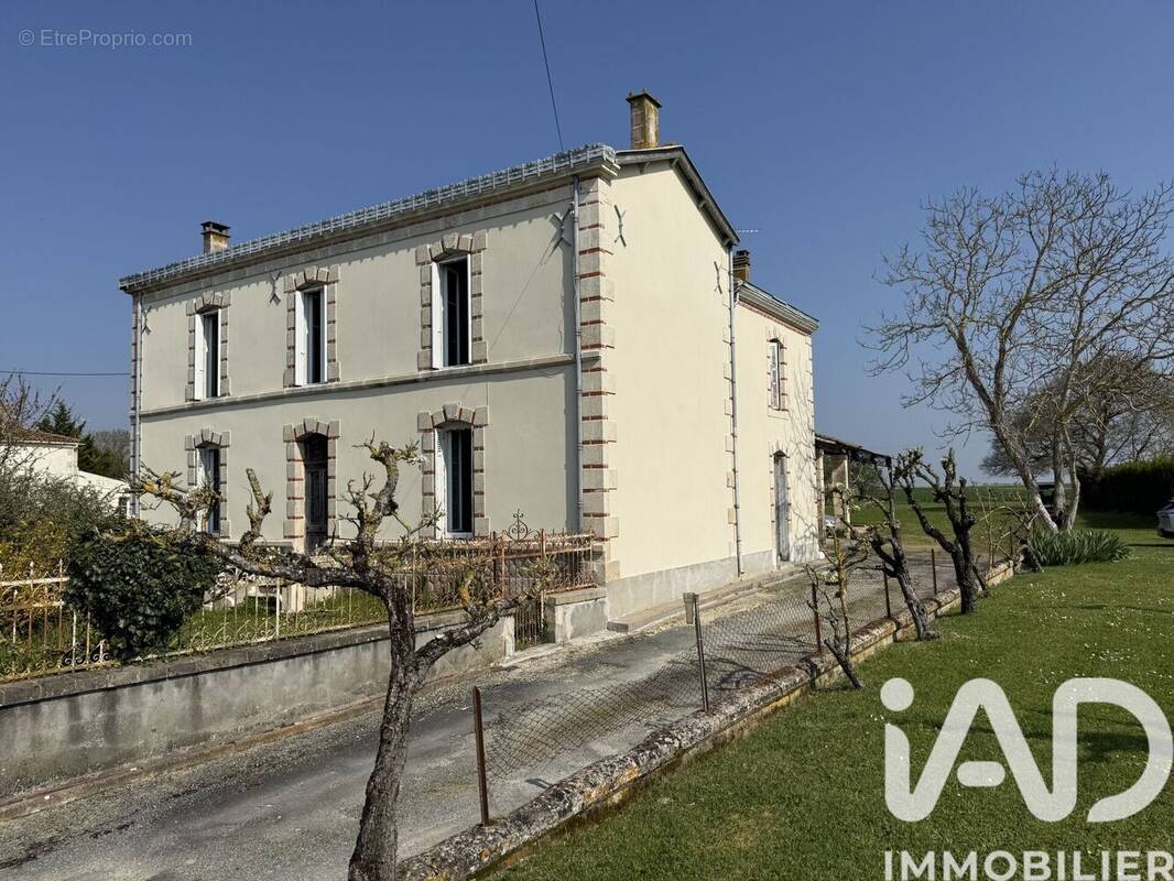Photo 1 - Maison à SAINT-HILAIRE-LA-PALUD