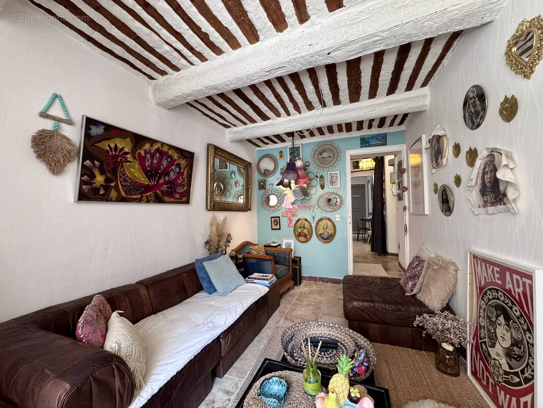 Maison à L&#039;ISLE-SUR-LA-SORGUE