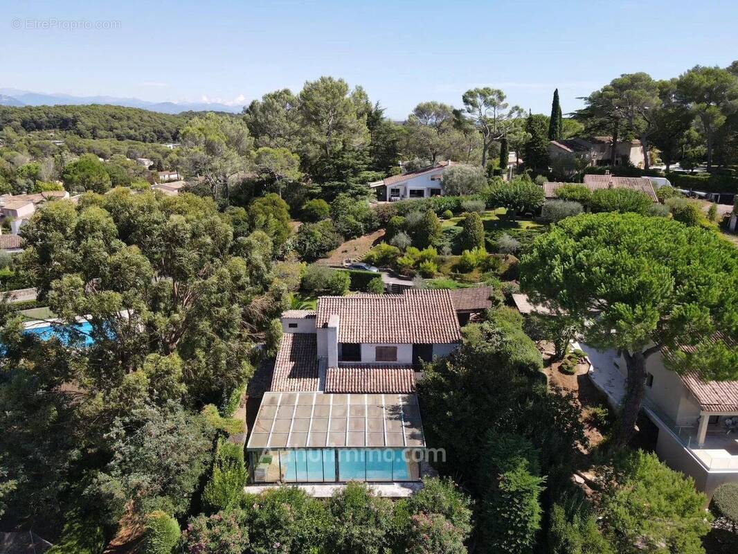Maison à MOUGINS