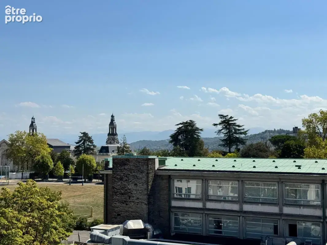 Grand T3 rénové avec vue Pyrénées en dernier étage avec ascenseur – Hyper-centre - photo 10