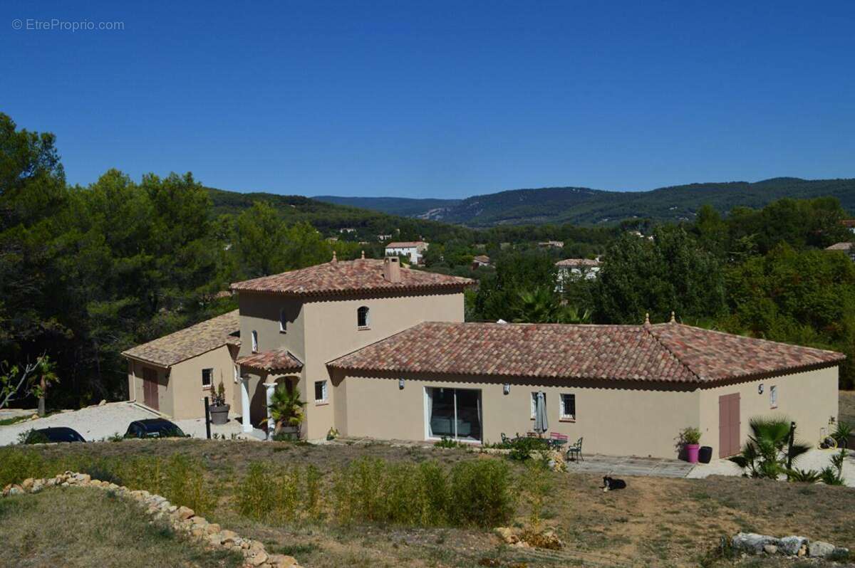 Superbe propriété familiale avec dépendance, piscine et grand terrain arboré - photo 11