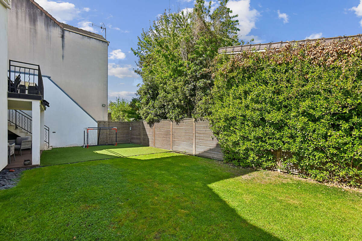 Maison à NANTERRE