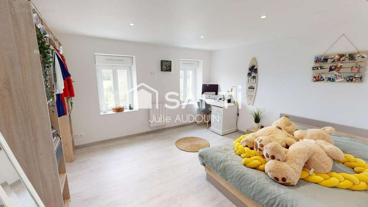 Maison 264 m² à Bignay  - photo 9
