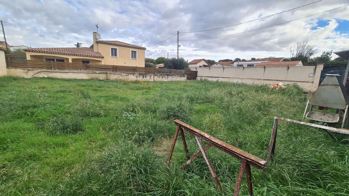 Terrain à MARSEILLE-14E