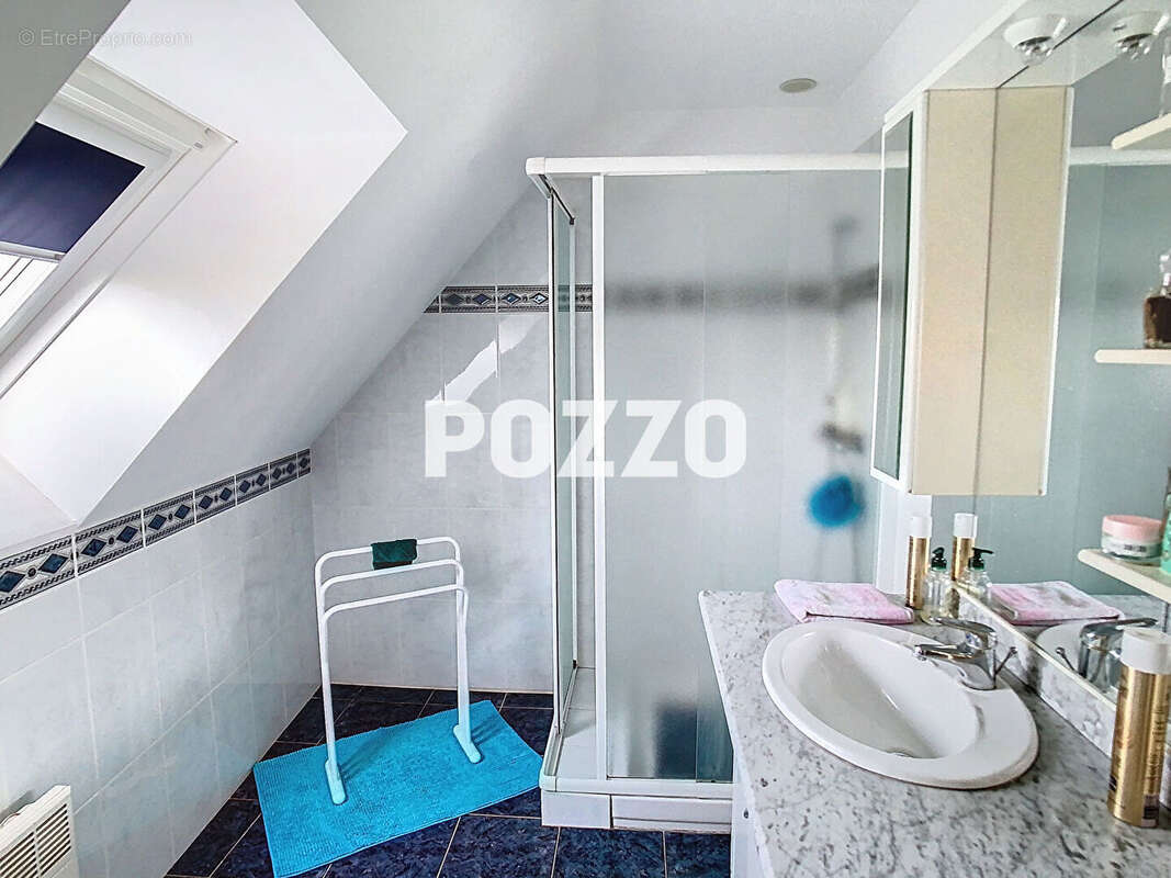 Maison à SAINT-BRICE-DE-LANDELLES