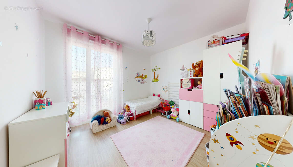 Appartement à SARTROUVILLE