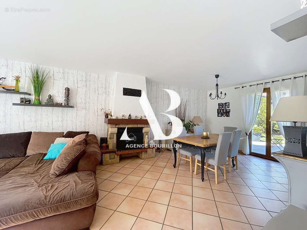 Maison à LA CHAPELLE-RABLAIS