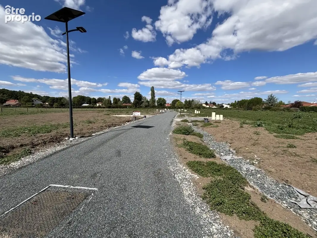 Terrain à bâtir de 730 m² à BELLERIVE-SUR-ALLIER (03) - photo 6