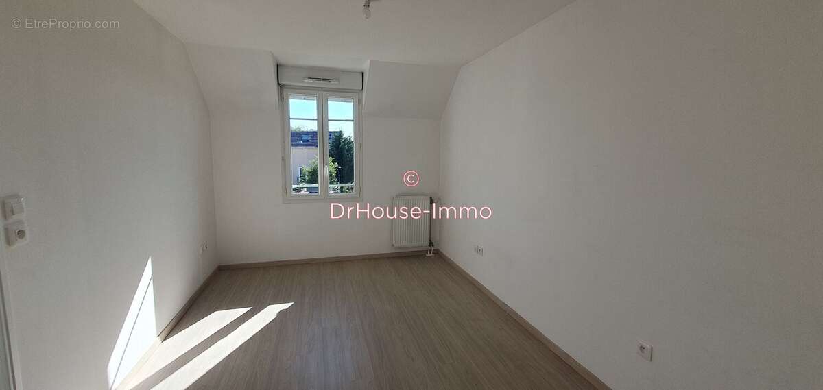 Appartement 40 m² à Persan  - photo 7
