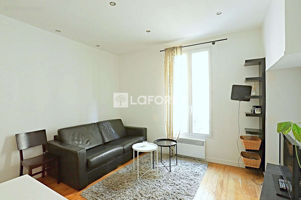 Appartement à PARIS-14E