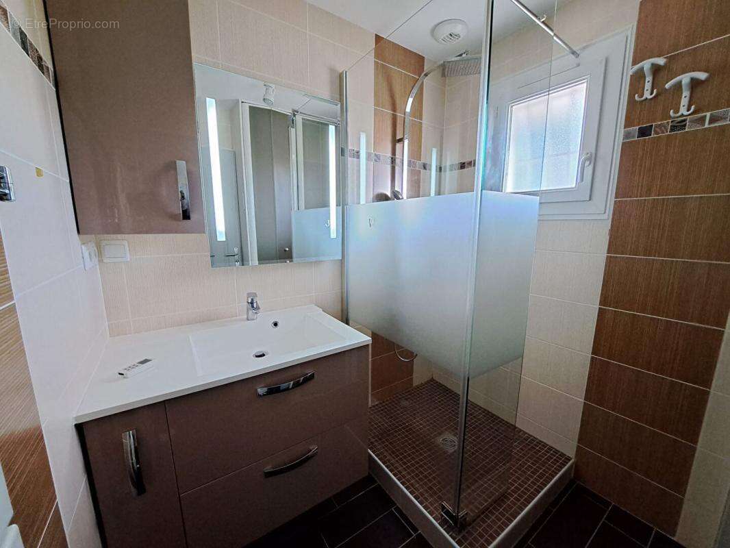 Maison à LES PONTS-DE-CE