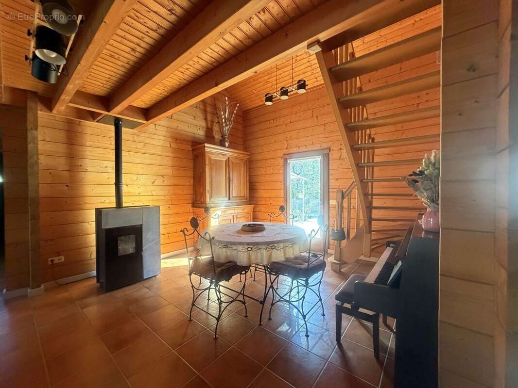 Maison à BLANZAC