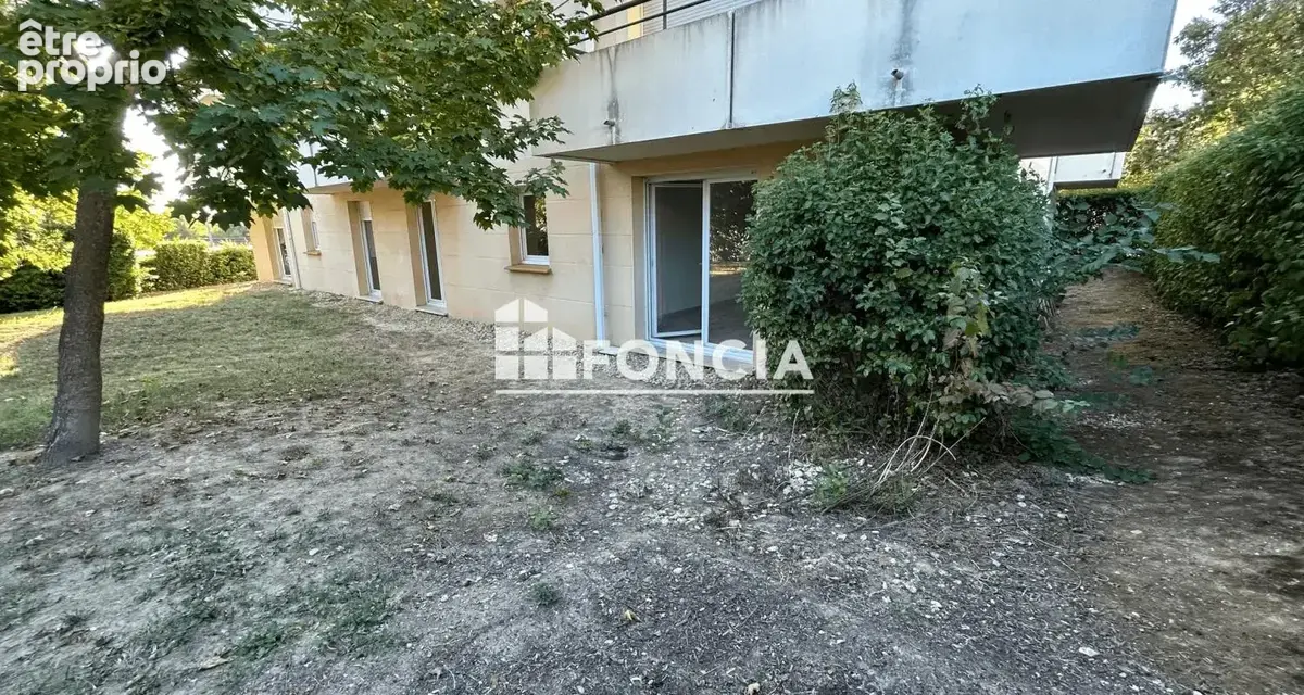 Appartement T3 libre en rez-de-chaussée avec parking privatif et cellier - photo 13