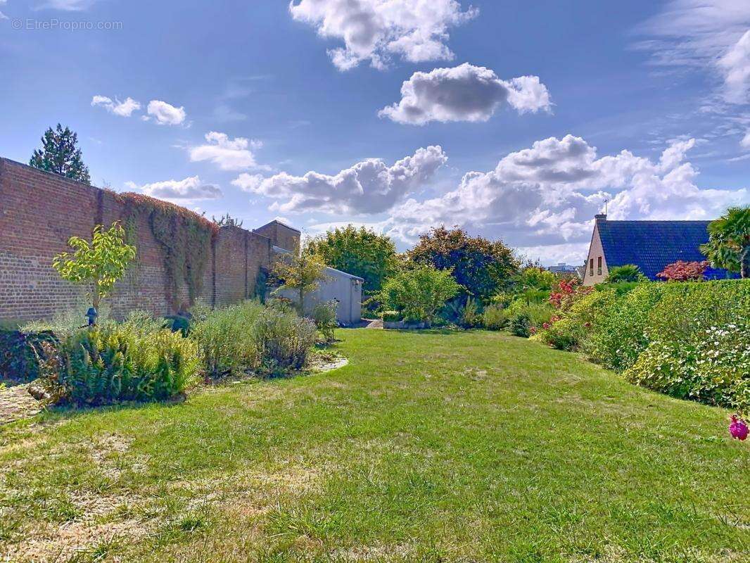 Maison à LA CHAPELLE-D&#039;ARMENTIERES