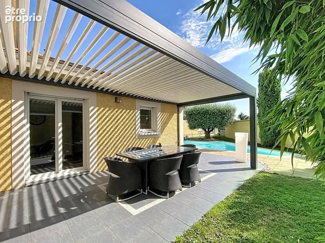 Chassieu Villa 135m² habitables+piscine Terrain 645m² - photo 2