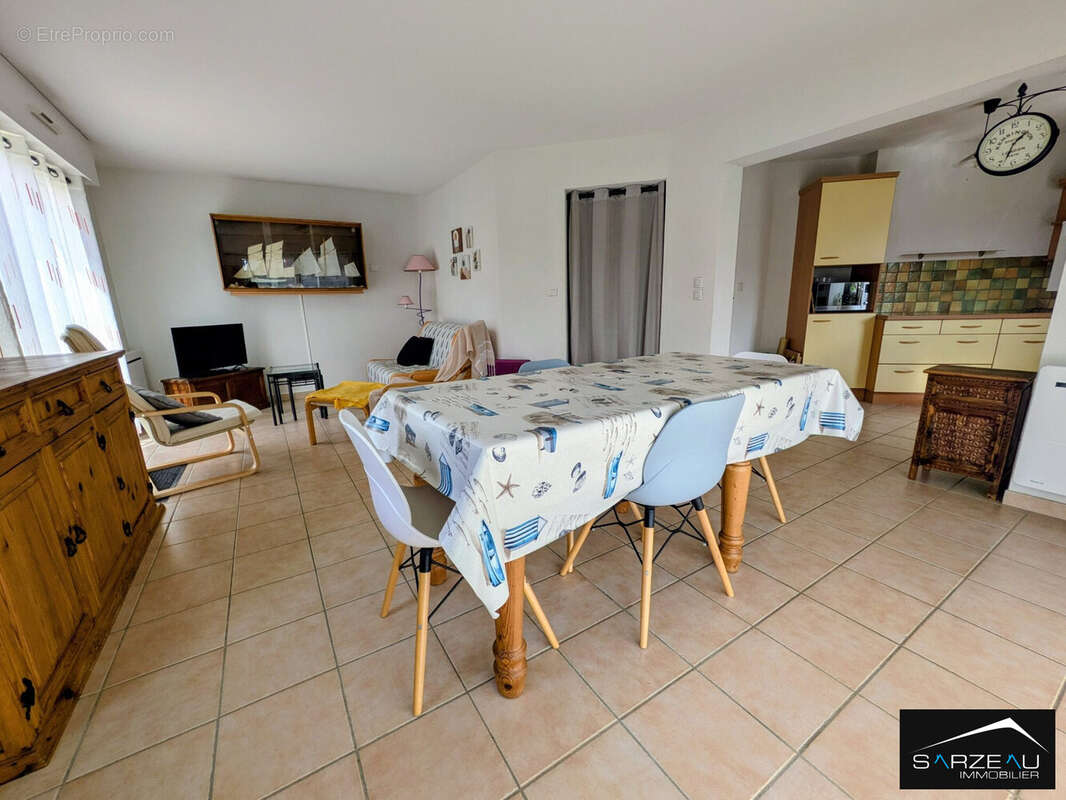 Maison à LE TOUR-DU-PARC