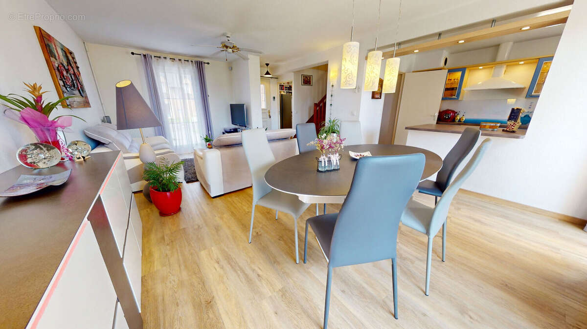 Maison à SANNERVILLE