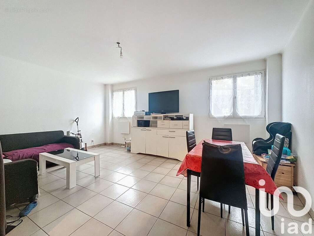 Photo 2 - Appartement à VILLENEUVE-SAINT-GEORGES