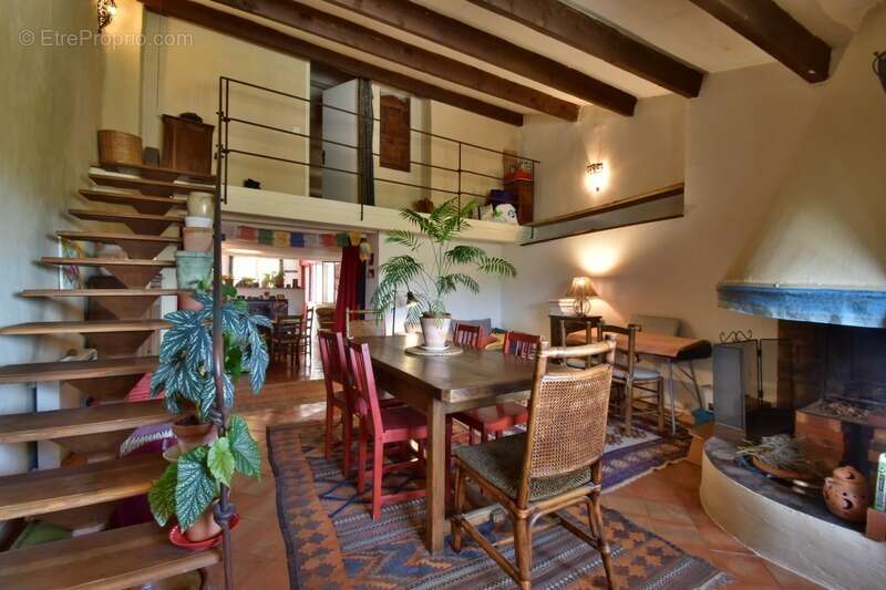 Appartement à FORCALQUIER