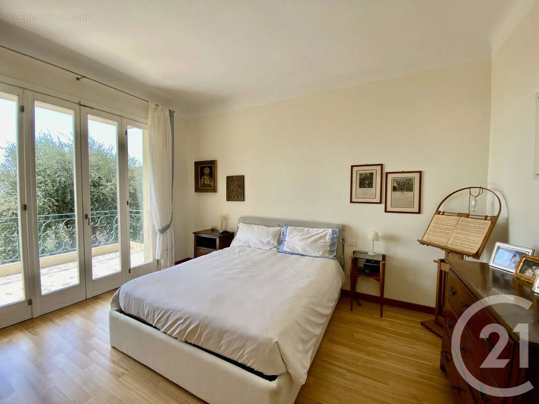 Maison 210 m² à Menton  - photo 11