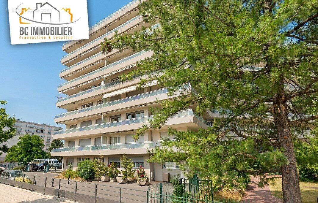 Appartement 33 m² à Ferney-Voltaire  - photo 2