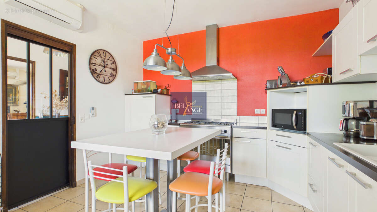 Maison à SALAVAS