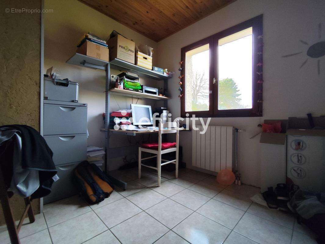 Maison 161 m² à Saint-Romain-D'ay  - photo 11