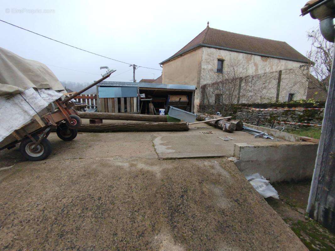 Autre à CHAUX-LES-PORT