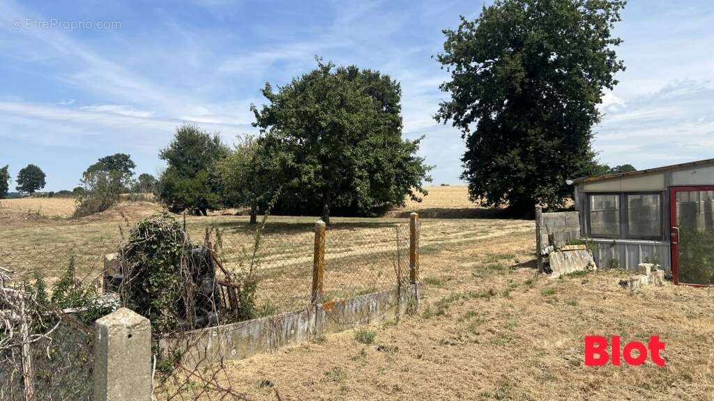 Maison 104 m² à Chasne-Sur-Illet  - photo 8