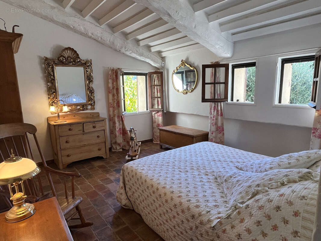 Maison à SAINT-VALLIER-DE-THIEY