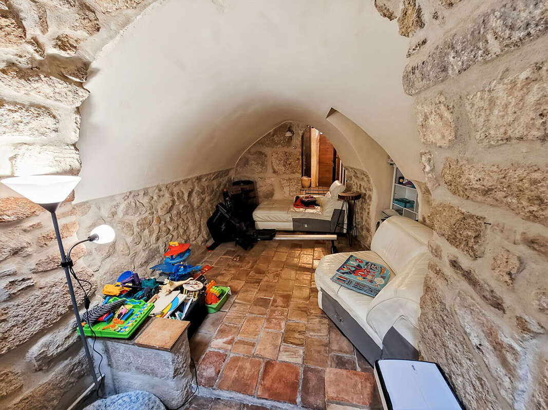 Maison à PELISSANNE