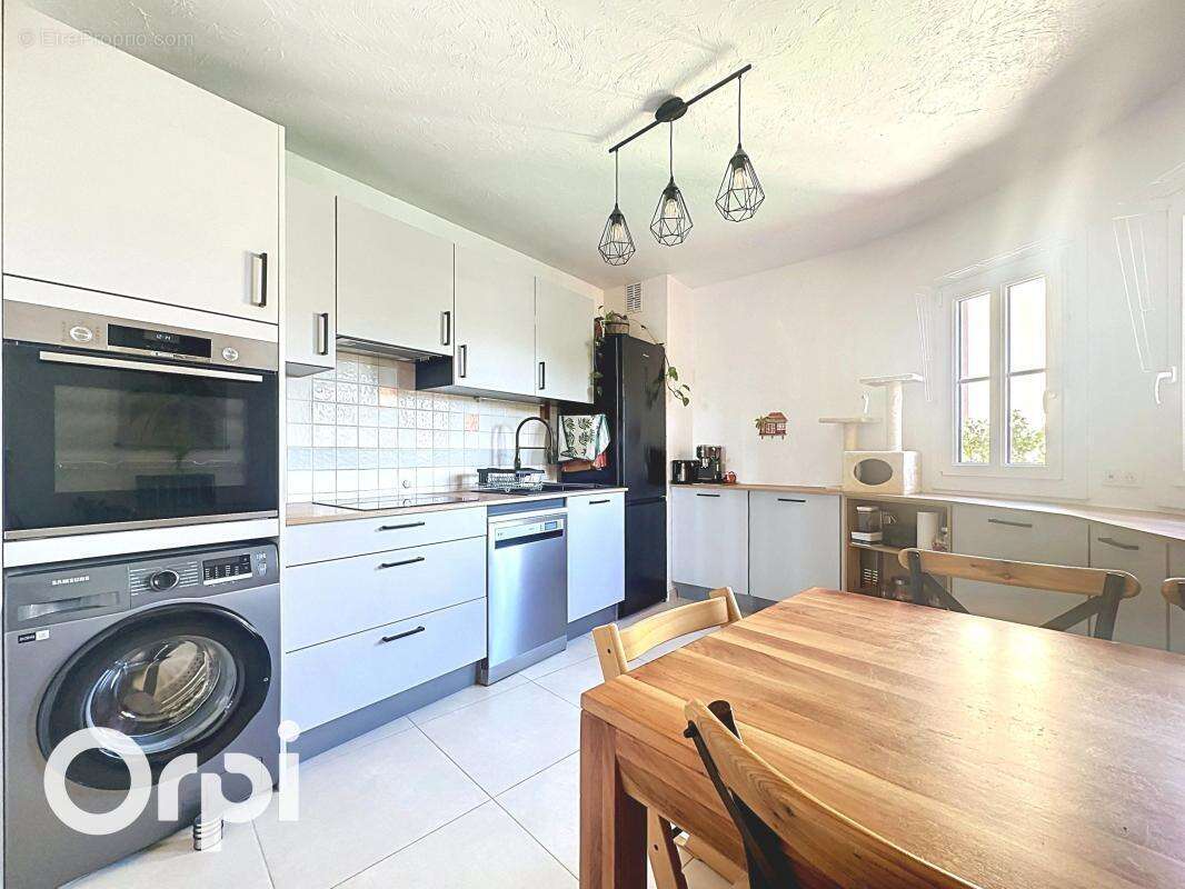Appartement à VILLENEUVE-LOUBET