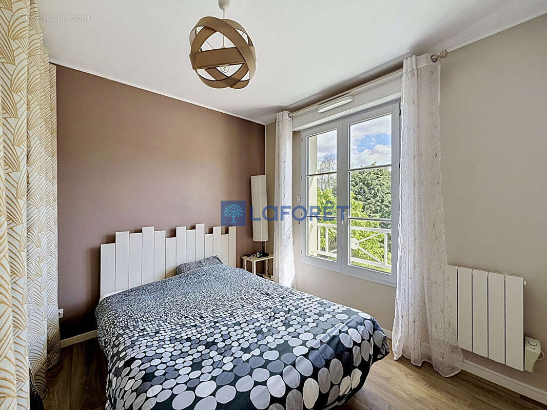 Appartement à SAINT-PIERRE-DU-PERRAY