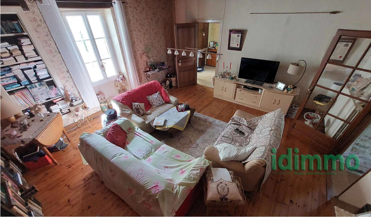 Vous aimez les vieilles pierres,la campagne..ensemble immobilier de 190 m2 avec 2 maisons sur un beau parc arb - photo 6