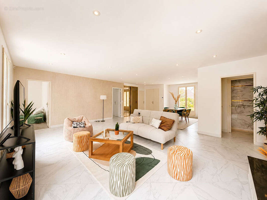 Propriété de plain pied de plus de 150 m2 - photo 2