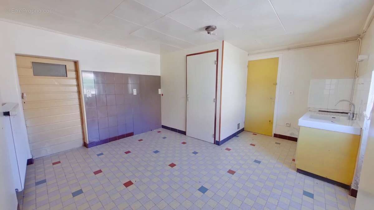 Maison de village avec 1589m² de terrain - photo 2