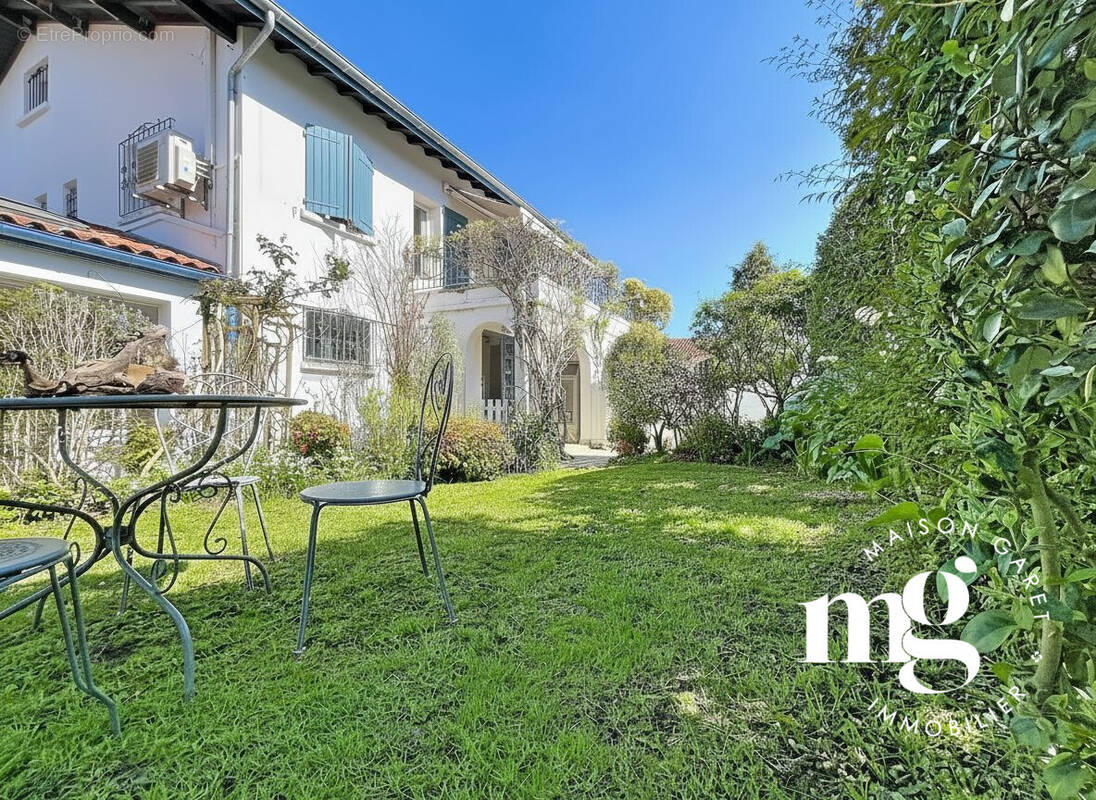 Appartement à CIBOURE