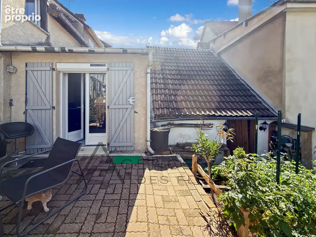 Maison Saint Aubin Les Elbeuf 3 pièce(s) 84 m2 - photo 2