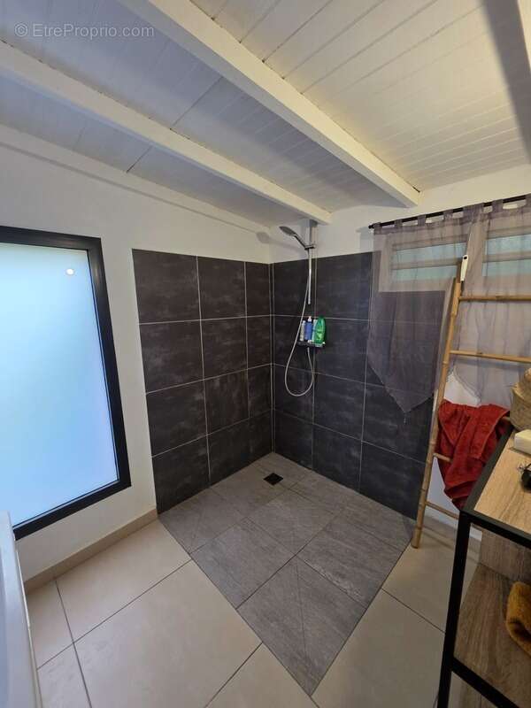 Maison à BAIE-MAHAULT