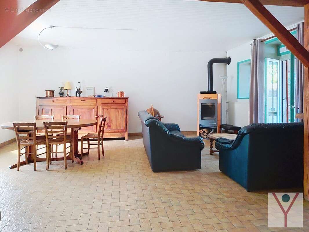 Maison 148 m² à Villars-Les-Dombes  - photo 6