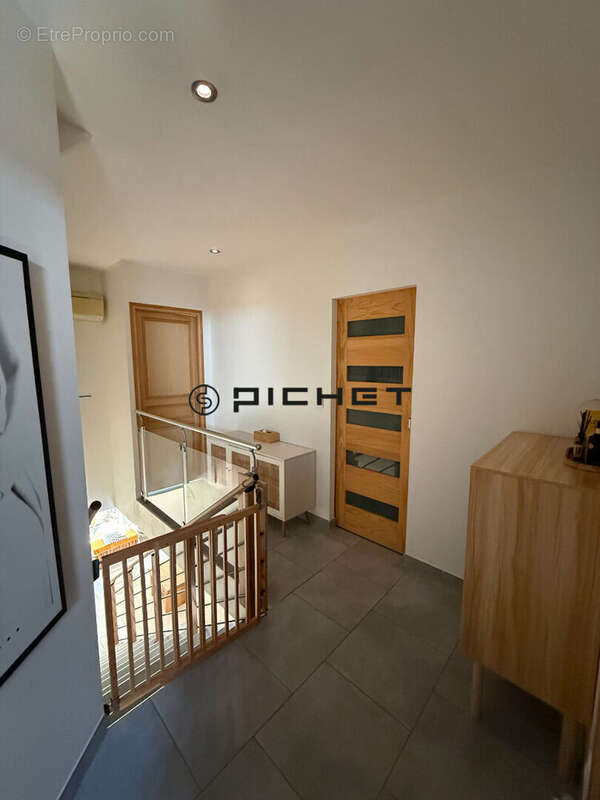 Appartement à MARSEILLE-11E