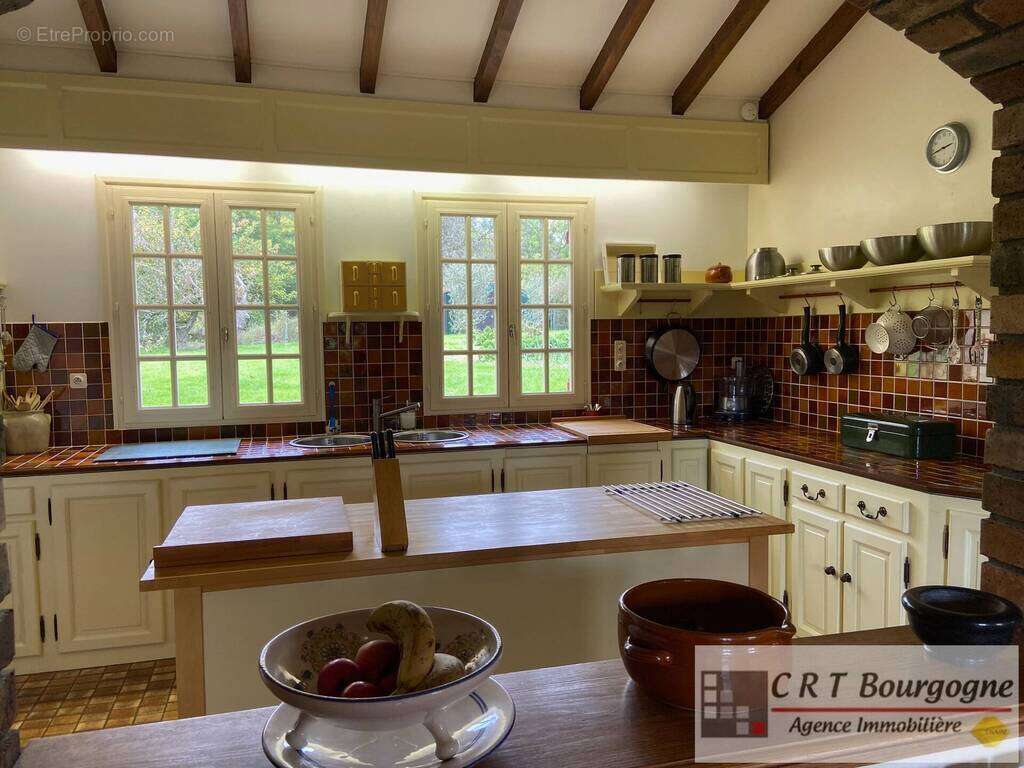 Maison à MOULINS-SUR-OUANNE