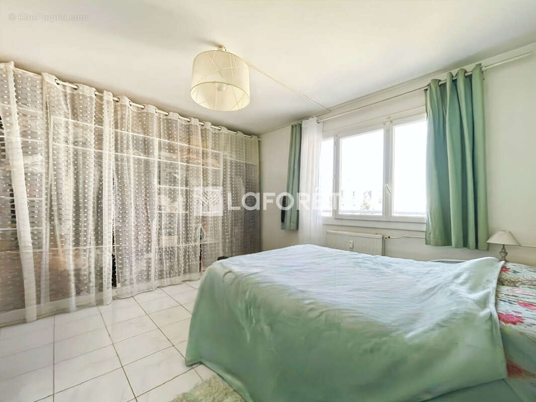 Appartement à BOURG-LES-VALENCE
