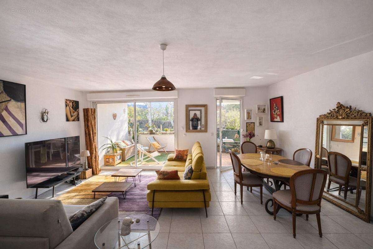 Appartement à MARSEILLE-8E