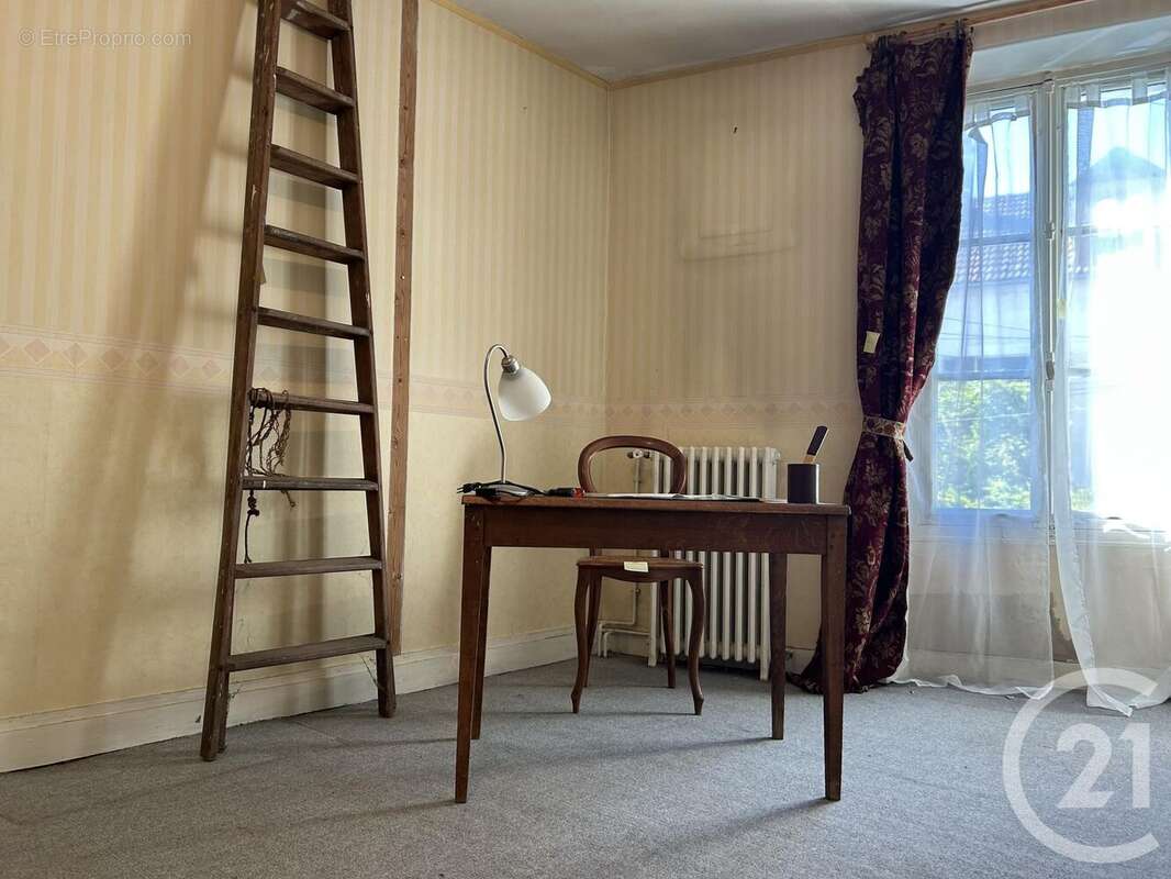 Maison à SAMOIS-SUR-SEINE