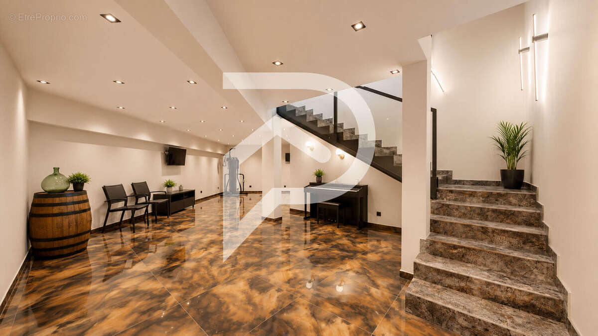 Propriété d'exception 410 m² sur parc paysagé de 4 124 m² - photo 11