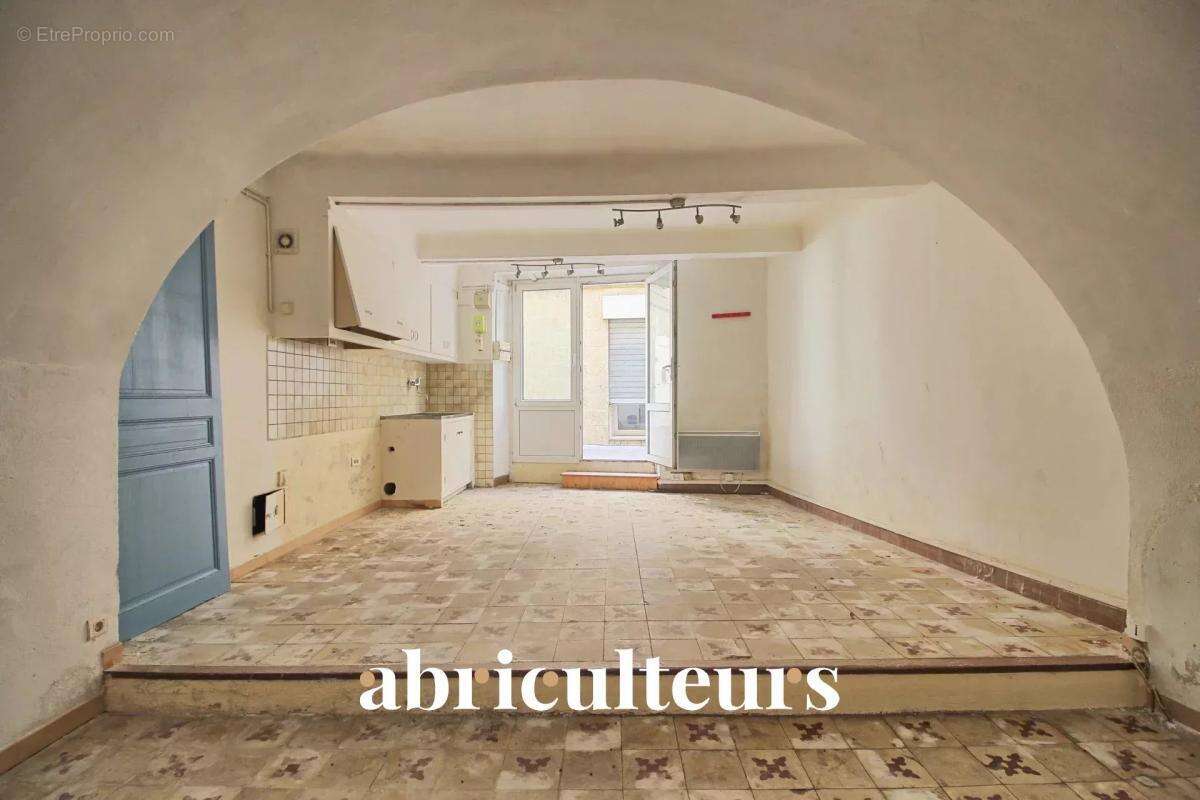 Appartement à ROGNES