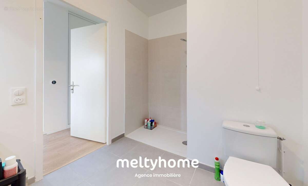 Appartement 44 m² à Pont-L'eveque  - photo 6