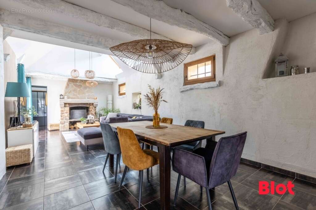 Maison à CHAVAGNE