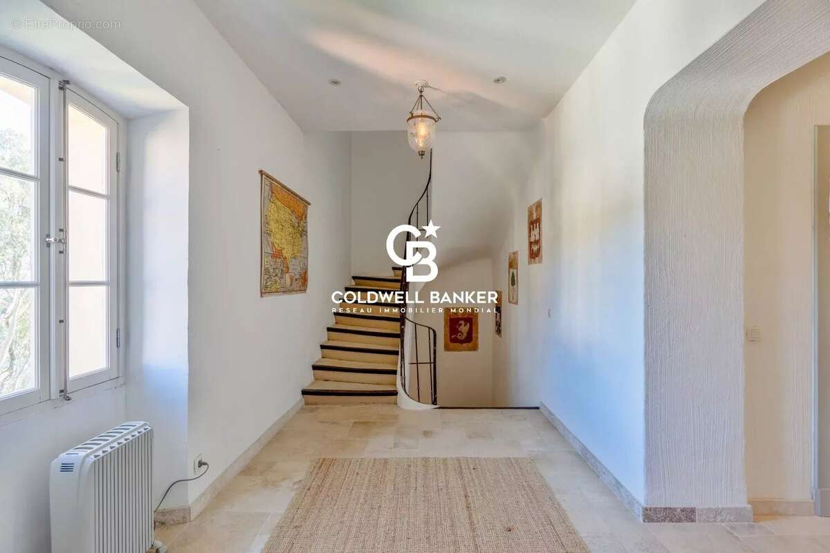 Maison à BORMES-LES-MIMOSAS